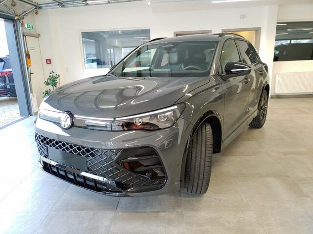 Volkswagen TIGUAN 1.5eTSI R-LINE LEDER/PANO-DAK/TREKHAAK/HUD/ACC/CAMERA