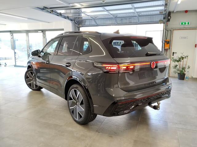 Volkswagen TIGUAN 1.5eTSI R-LINE LEDER/PANO-DAK/TREKHAAK/HUD/ACC/CAMERA