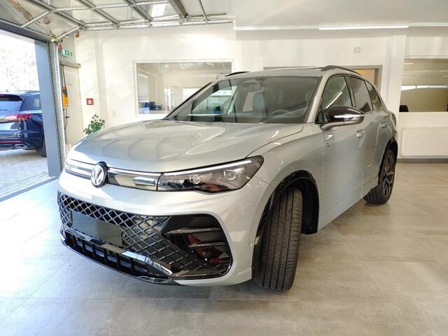 Volkswagen TIGUAN 1.5 eTSI R-LINE LEDER/PANO-DAK/TREKHAAK/CAMERA/HUD/ACC