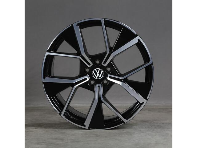 Volkswagen TIGUAN 2.0 TDI R-LINE PANO-DAK/TREKHAAK/CAMERA/ACC/HUD