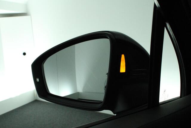 Volkswagen TIGUAN 1.5 TSI 150pk DSG R-Line Business+ Black Style Trekhaak Camera harman/kardon Keyless Head-Up Keyless Panoramadak Navigatie