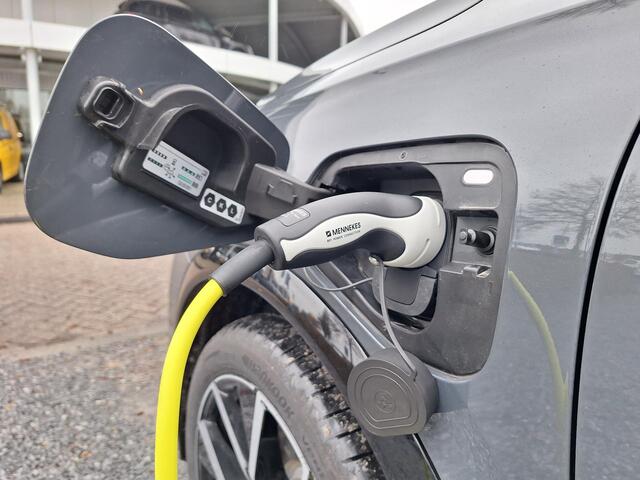 Volkswagen TIGUAN Hybrid 272pk DSG R-Line (Pano,Trekhaak,Camera,Navi)