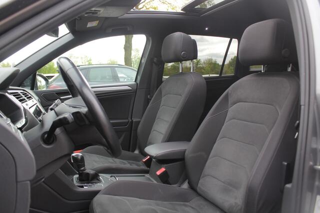 Volkswagen TIGUAN Allspace 1.5 TSI Highline Business R 7p. / NL Auto! / 1e Eign. / Panoramadak / Camera / Keyless / 19'' / CarPlay / Stoelverwarming / DAB / ACC