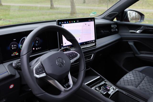 Volkswagen TIGUAN 1.5 eHybrid 272pk R-Line Black Style Pano/IQ.Light HD/360/Head-up/HK/Keyless/ACC/DCC/ErgoActive/Dodehoek/20"/Trekhaak wegkl.