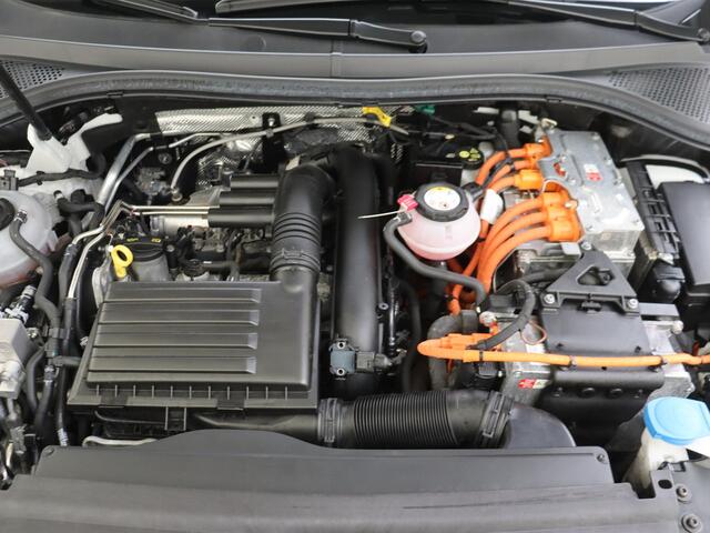 Volkswagen TIGUAN 1.4 TSI eHybrid Elegance | Schuif-/Kanteldak | Virtual Cockpit | Navigatie | Achteruitrijcamera |