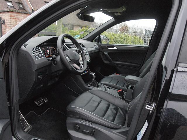 Volkswagen TIGUAN 1.5 TSI R-Line Business+ | Black Style | Sfeerverlichting | Leer | Virtual Cockpit | Apple Carplay | NL-Auto |