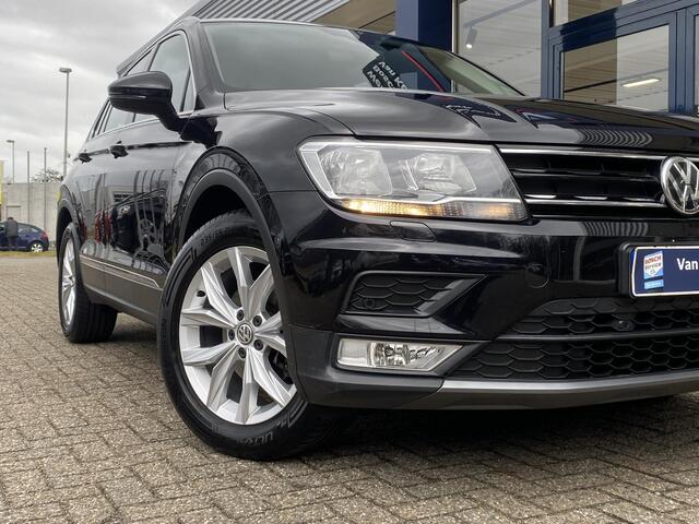 Volkswagen TIGUAN 1.4 TSI ACT Comfortline Business / Cruise-Control / Climate-Control / Stoelverwarming / Apple-Carplay & Android-Auto / Trekhaak / Elektr.-Achterklep / Draadloze-Telefoonlader / Armsteun-V+A / Radio-Bluetooth / PDC V+A / 17'' LMV / ENZ.