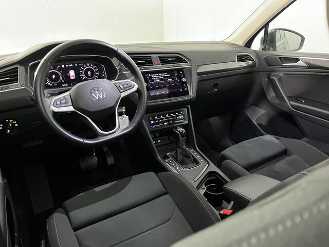Volkswagen TIGUAN 1.4 TSI eHybrid Elegance / AUTOMAAT/ PANO/ TREKHAAK/ DIGITAL DASH/ CRUISE/ CLIMA/ STOELVERWARMING/ NAVI/ APP-CONNECT/ PARK. SENSOREN + CAMERA