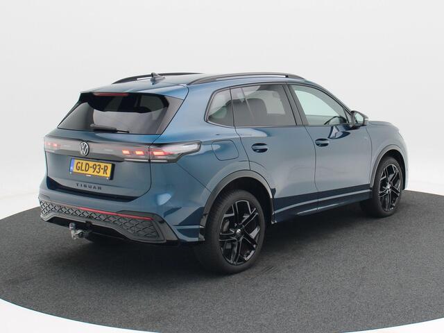 Volkswagen TIGUAN 1.5 eHybrid 204 Pk Automaat R-Line Business | Trekhaak | Camera | Full LED | Stoel Verwarming/Koeling | 20 Inch | 13.732 Km !!