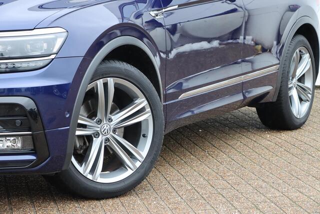 Volkswagen TIGUAN 1.4 TSI Comfortline Business R Panoramadak | Trekhaak | Stoelverwarming | Carplay