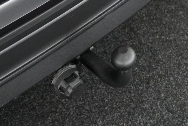 Volkswagen TIGUAN 1.4 TSI 150pk Connected Series Trekhaak Navigatie Stoelverwarming