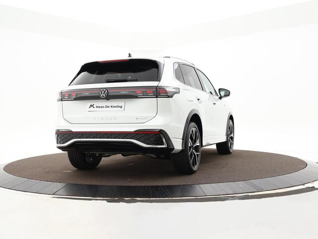 Volkswagen TIGUAN 1.5 eHybrid 272pk DSG R-Line Edition · Panoramadak · Camera · Stuur- & Stoelverwarming · Inklap. Trekhaak · Massagefunctie Bestuurdersstoel · Garantie t/m 10-04-2030 of 100.000km