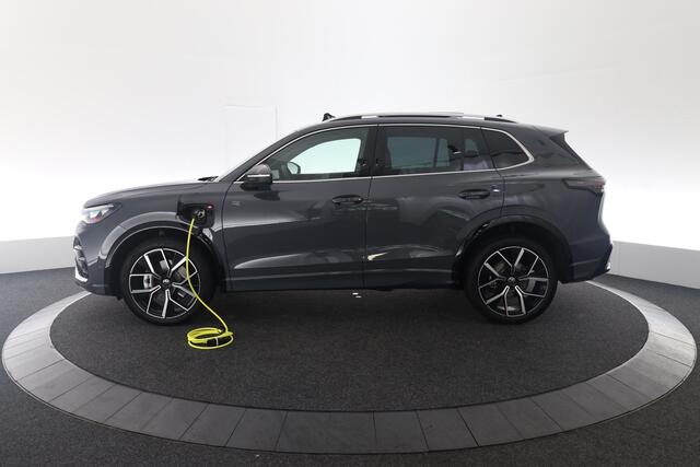 Volkswagen TIGUAN 1.5 eHybrid R-Line Edition | Pano | Trekhaak