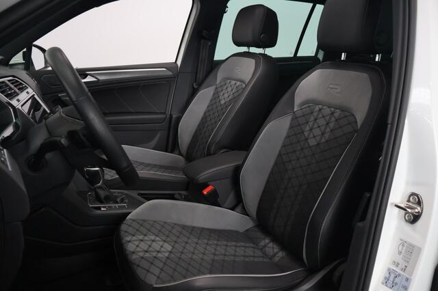 Volkswagen TIGUAN 1.4 TSI eHybrid R Business+ | Panoramdak | Trekhaak | Head Up