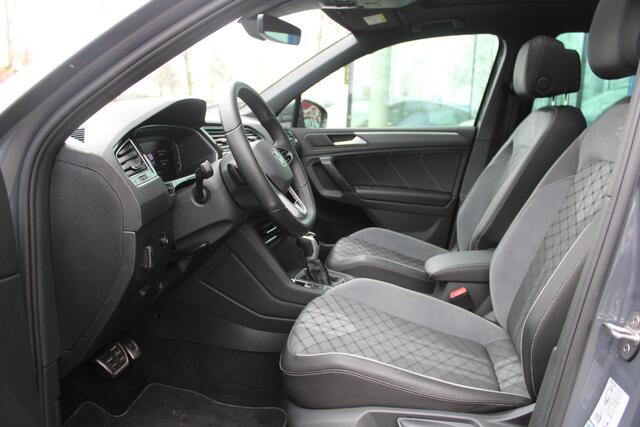 Volkswagen TIGUAN 1.4 TSI eHybrid R-Line Business | Panoramadak | Adaptieve Cruise Control | 19 INCH Lichtmetalen Velgen | Camera