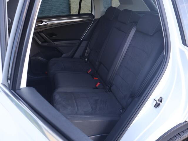 Volkswagen TIGUAN 1.5 TSI Highline DSG | LED | ACC | Navi | Trekhaak 1.800kg | Stoelverw. |