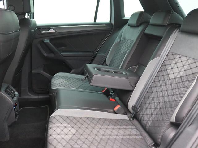 Volkswagen TIGUAN 1.4 TSI eHybrid R-Line Business+ 245PK DSG SOH 90%, Trekhaak, Achteruitrijcamera, Keyless, Elektr. Achterklep, 19" LM Velgen, Stoel-Stuurverwarming, Side Assist