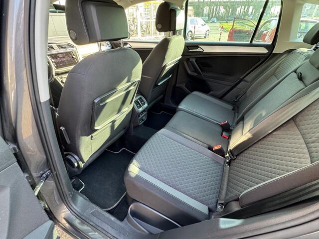 Volkswagen TIGUAN 1.5TSI 150PK aut. Comfortline Business/Camera/Trekh/Dode hoek/Ad