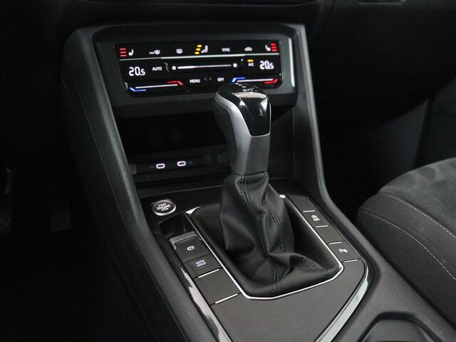 Volkswagen TIGUAN 1.5 TSI Life Business | Stoelverwarming | Massage | Virtual Cockpit | Carplay | Navigatie | Keyless | Adaptive cruise | Parkeerhulp | Full LED | Climate control