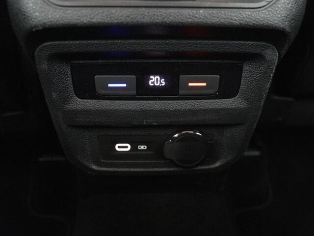 Volkswagen TIGUAN 1.5 TSI Life Business | Panoramadak | Trekhaak | Camera | Virtual Cockpit | Park Assist | Adaptive cruise | Navigatie | Keyless | Full LED | Carplay |