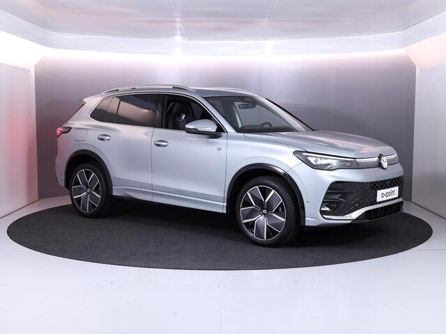 Volkswagen TIGUAN R-Line-Edition 1.5 eHybrid 272 pk DSG | 20" LM | Stoel & stuurverwarming | 360 graden camera | IQ.Light |