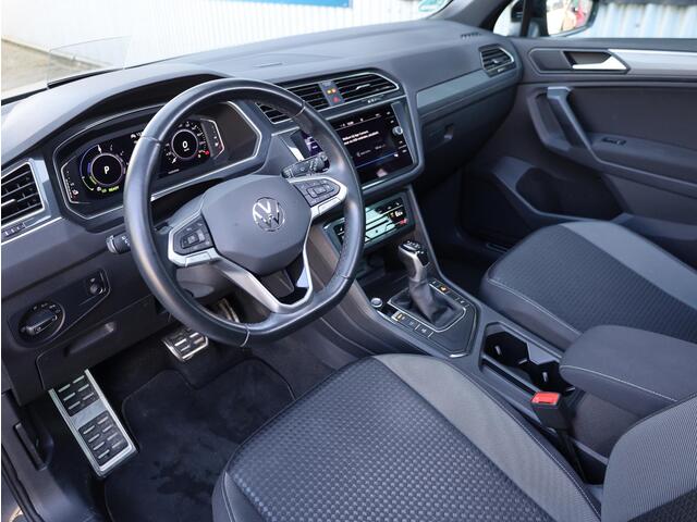 Volkswagen TIGUAN 1.4 TSI eHybrid 245PK | Panodak | Virtual | Head-up | Keyless | Elektrische kofferklep | Trekhaak | Klasse 3 |