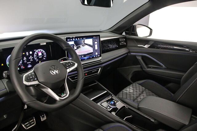 Volkswagen TIGUAN R-Line Edition 1.5 TSI eHybrid 272pk DSG Automaat Trekhaak, Panoramadak, Adaptive cruise control, LED koplampen, Achteruitrijcamera, Elektrische achterklep