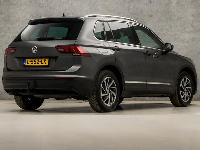 Volkswagen TIGUAN 1.4 TSI Sportline (APPLE CARPLAY, GROOT NAVI, CLIMATE, STOELVERWARMING, ADAPTIVE CRUISE, SPORTSTOELEN, TREKHAAK, PARKEERSENSOREN, NIEUWSTAAT)