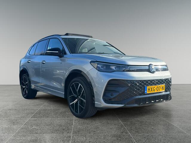 Volkswagen TIGUAN 1.5 204pk eHybrid R-Line Edition Black Style Pakket | Panoramaschuif-kanteldak | Parkeerassistent 'Park Assist Pro'