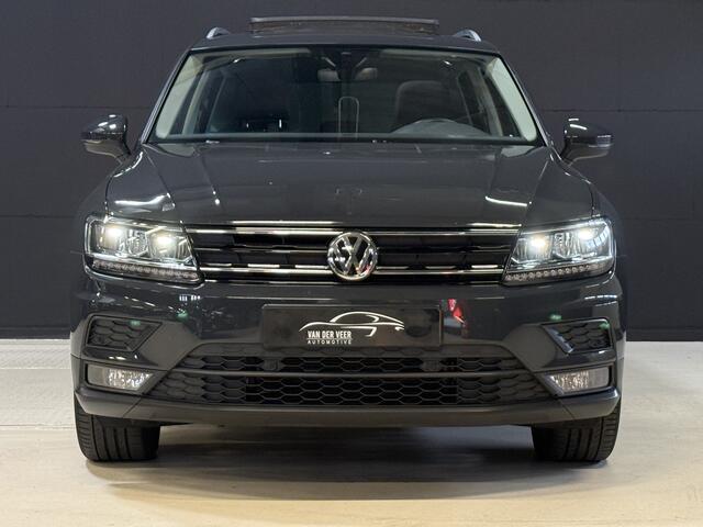 Volkswagen TIGUAN 1.5 TSI ACT Comfortline Business | Pano | Trekhaak | Massage | Apple Carplay