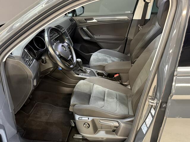 Volkswagen TIGUAN 1.5 TSI ACT Comfortline Business | Pano | Trekhaak | Massage | Apple Carplay