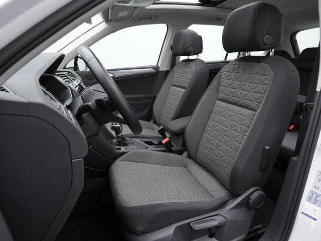 Volkswagen TIGUAN 1.4 TSI eHybrid 245 pk Life | Panoramadak | Achteruitrijcamera | Adaptive Cruise
