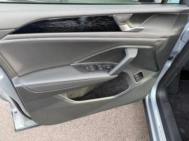 Volkswagen TIGUAN 1.5 eHybrid Elegance | Panoramadak | IQ light | 20 inch velgen | Trekhaak | 360 Camera | Rijklaar incl. garantie