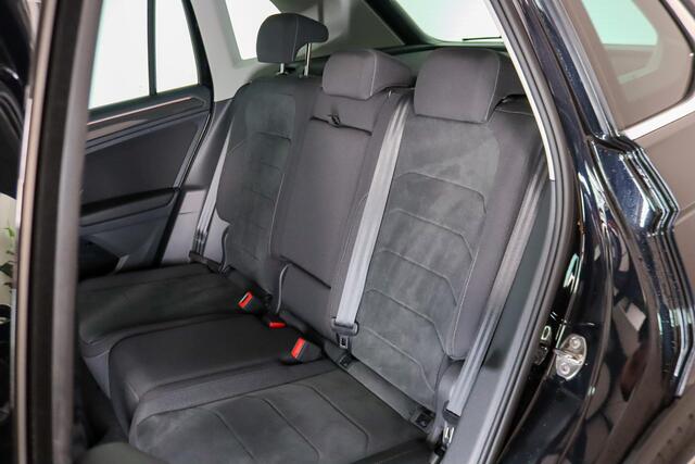 Volkswagen TIGUAN 1.5 TSI Elegance Trekhaak, IQ Light, Apple Carplay/Android Auto, Stoel/Stuur verwarming,