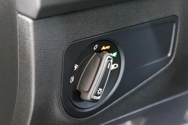 Volkswagen TIGUAN 1.5 TSI Elegance Trekhaak, IQ Light, Apple Carplay/Android Auto, Stoel/Stuur verwarming,