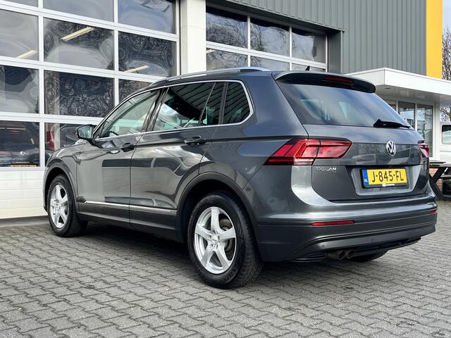 Volkswagen TIGUAN 1.5 TSI 130pk Comfortline Business Airco cruise controle Digitaal display Elektrische achterklep Apple carplay Navigatiesysteem Keyless start Achterruitrij camera Stuurwielbediening