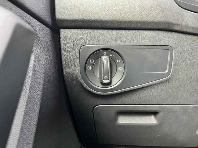 Volkswagen TIGUAN 1.5 TSI 130pk Comfortline Business Airco cruise controle Digitaal display Elektrische achterklep Apple carplay Navigatiesysteem Keyless start Achterruitrij camera Stuurwielbediening