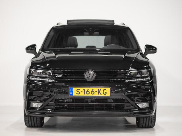 Volkswagen TIGUAN 2.0 TSI 4Motion Black Edition Pano ACC Trekhaak