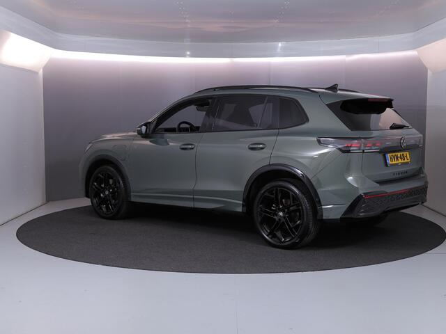 Volkswagen TIGUAN 1.5 eHybrid R-Line Edition 204 pk Automaat (DSG) | Verlengde garantie | Navigatie | Panoramadak | Trekhaak (wegklapbaar) | Parkeersensoren (Park assist) | Rondomzicht camera | Stoelverwarming v/a | R-Line |