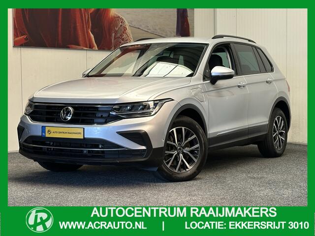 Volkswagen TIGUAN 1.4 TSI eHYBRID 245PK NAVIGATIE ADAPTIVE CRUISE CONTROL STOEL EN STUUR VERWARMING APPLE CARPLAY/ANDROID RIJSTROOKSENSOREN DODEHOEKSENSOREN PDC DSG ZEER MOOI !! 3010