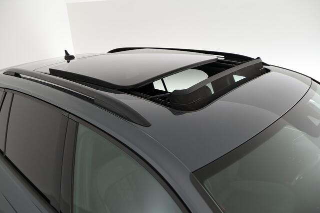 Volkswagen TIGUAN 1.5 TSI 150pk DSG 2x R-Line Black Style Trekhaak Camera Stoelverwarming V+A Head-Up Panoramadak Navigatie