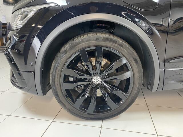 Volkswagen TIGUAN 1.4 TSI eHybrid R-Line Business+Black style Panoramadak / Trekhaak /Carplay/