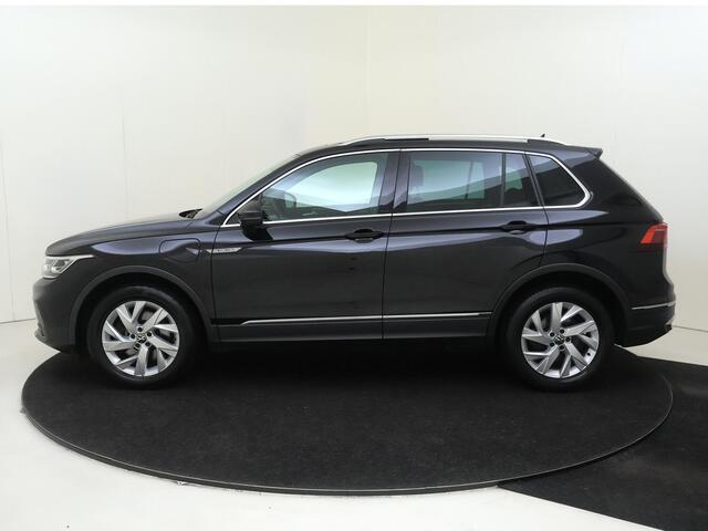 Volkswagen TIGUAN 1.4 TSI eHybrid Elegance | SoH 87% | Panoramadak | Parkeerassistent | Keyless | LED matrix verlichting | Navigatie | Achteruitrijcamera | Adpatieve cruise control | 3-zone airco |