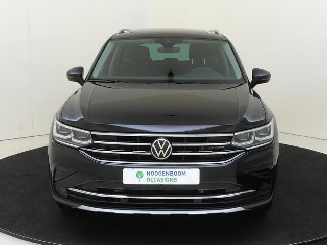 Volkswagen TIGUAN 1.4 TSI eHybrid Elegance | SoH 87% | Panoramadak | Parkeerassistent | Keyless | LED matrix verlichting | Navigatie | Achteruitrijcamera | Adpatieve cruise control | 3-zone airco |