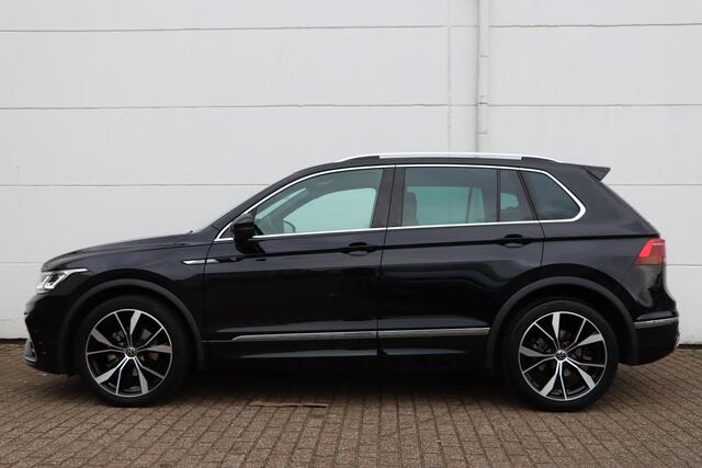 Volkswagen TIGUAN 1.5 TSI R-Line Business+ | Panorama dak | Camera | Carplay | Keyless