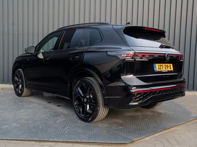 Volkswagen TIGUAN 1.5 eTSI R-Line Edition | 360 Camera | 20'' | Black Style | Side Assist | Elk. A-klep | Prijs Rijklaar!!