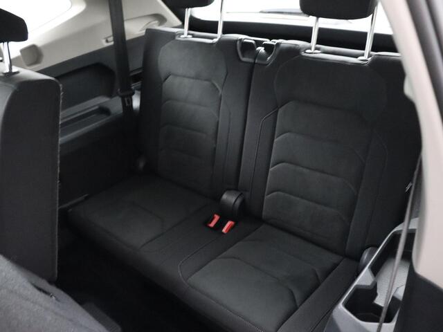 Volkswagen TIGUAN Allspace 1.5 TSI Comfortline Business 7p. | Adaptief Cruise Control! | Panoramadak! | Navigatie!