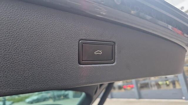 Volkswagen TIGUAN 1.5 TSI R-Line Business+ High-end geluidsysteem, 20 Inch wielen, panoramadak, navigatie, electrische achterklep, stuurwielverwarming, stoelverwarming, dode hoekdetectie, carplay, Parkassist,