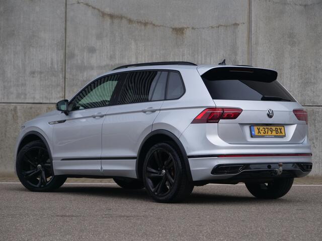 Volkswagen TIGUAN 1.5 TSI R-Line | panorama | head-up | Trekhaak..
