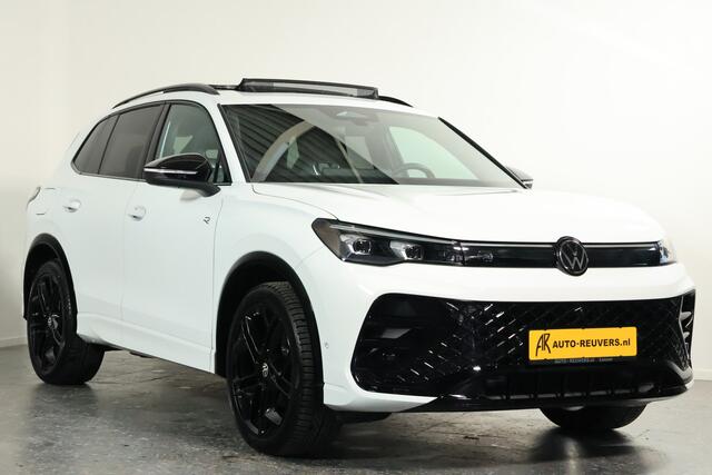 Volkswagen TIGUAN 1.5 eTSI R-Line / Panorama / IQ drive / HUD / CarPlay